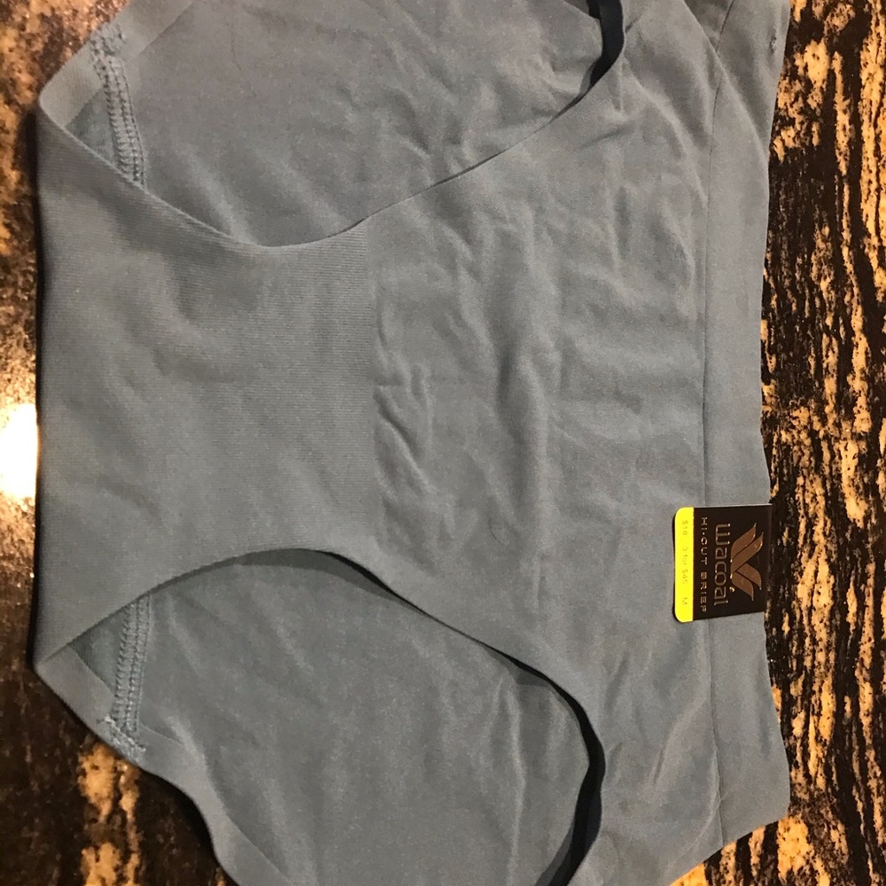 Wacoal support stretch panty. Blue size M